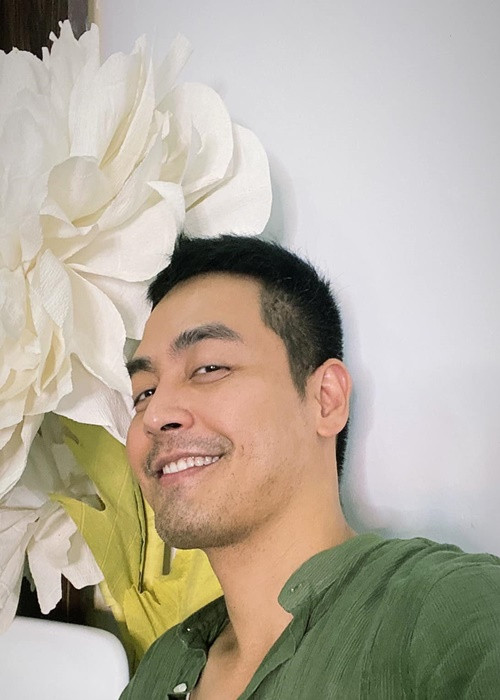 Sau thông tin Phan Anh xuống tóc, nhiều khán giả tò mò về góc khuất cuộc đời của nam MC này.