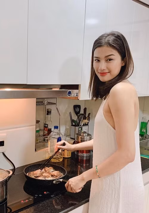 Cuộc sống của người đẹp đến từ Bắc Ninh đầy bình yên sau khi dừng thi nhan sắc. Ảnh: Instagram.