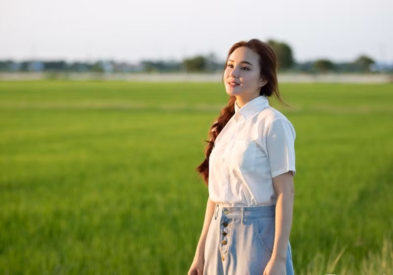 Vy Oanh là một trong những sao Việt vướng ồn ào với bà Phương Hằng năm 2021. Năm 2022, nữ ca sĩ gửi đơn đến Công an TP HCM tố giác bà Hằng có hành vi sử dụng mạng xã hội để đăng tải thông tin sai sự thật, vu khống, xúc phạm đến danh dự của cô và nhiều cá nhân, nghệ sĩ trong nước. Ảnh: Vietnamnet.