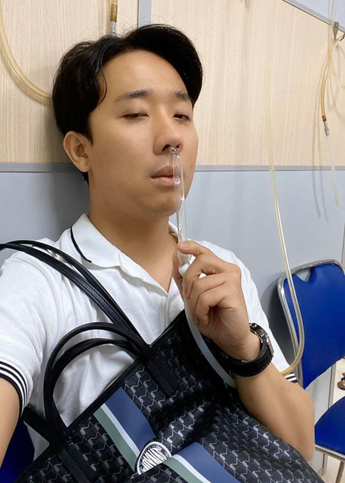 Trấn Thành kiệt sức vì thức nhiều đêm để làm phim Bố già. Ảnh: VOV.