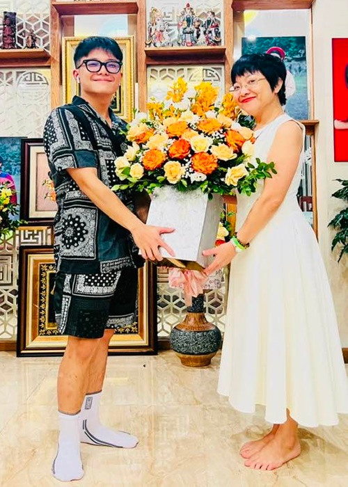 Con trai của NSND Công Lý và MC Thảo Vân đỗ đại học Con trai cua NSND Cong Ly va MC Thao Van do dai hoc