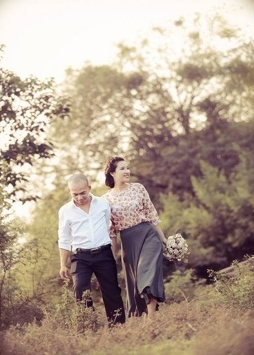 Trong ngày cưới, Jimmii Khánh đi giày độn cao thêm 9cm. Ảnh: Vietnamnet.