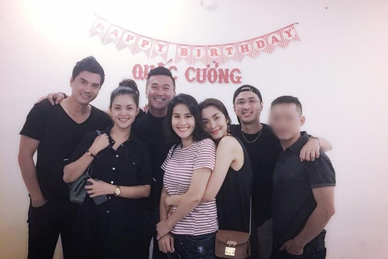 Trong cuộc phỏng vấn với Zing năm 2017, Quốc Cường cho biết, hội bạn của anh rất quý Tăng Thanh Hà vì cách sống và đối xử với anh em, bạn bè của cô. Theo nam diễn viên, Hà Tăng bận rộn kinh doanh, có con nhỏ nhưng vẫn nhiệt tình tổ chức những buổi gặp mặt bạn bè. Ảnh: FBNV.