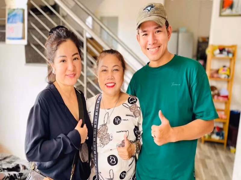 Nữ ca sĩ vay mượn hơn 1 tỷ đồng để xây nhà. Ảnh: FBNV.