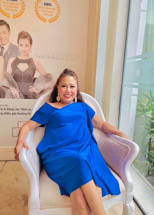 Năm 2009, Siu Black ly hôn sau 4 lần ly thân. Theo Gia Đình và Xã Hội, ông Đức Hùng không đồng ý việc vợ đi hát biền biệt, tháng chỉ về nhà vài ngày. Còn Siu Black không hài lòng với rất nhiều điều ở chồng. Ảnh: FBNV.