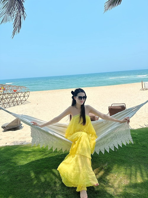 Xinh đẹp, giàu có, Phan Thị Mơ được nhiều người theo đuổi. Tuy nhiên, cô vẫn chưa tìm được nửa kia đích thực. Ảnh: FBNV.