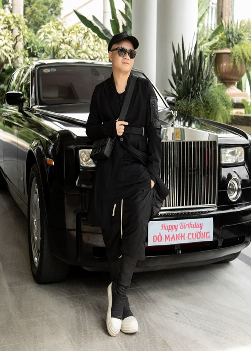 Năm 2022, Đỗ Mạnh Cường tậu xe Rolls-Royce Phantom dịp sinh nhật. Ảnh: Doanh Nhân Plus.