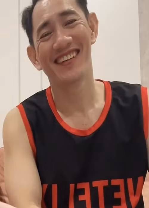 Ngoài bật cười vì khoảnh khắc Thùy Tiên bị bố “bóc phốt”, nhiều khán giả khen ngợi đấng sinh thành của nàng hậu phong độ. Ảnh: Saostar.