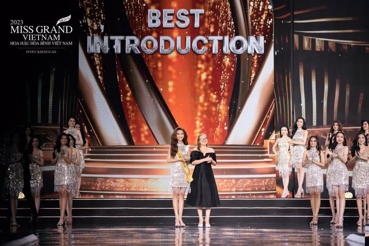 Le Hoang Phuong dang quang Hoa hau Hoa binh Viet Nam 2023-Hinh-14