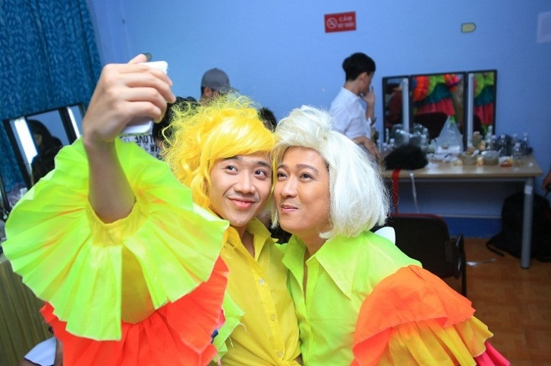 Theo Trường Giang, anh và Trấn Thành yêu thương nhau, nhưng cả hai không thể dành thời gian cho nhau vì quá bận. Ảnh: Báo Giao Thông.