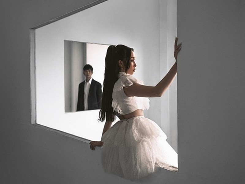 Mỹ Anh công khai mối quan hệ tình cảm khi ra MV Mỗi khi anh nhìn em. Cả hai đóng chung trong sản phẩm âm nhạc này. Ảnh: Thế Giới Điện Ảnh.