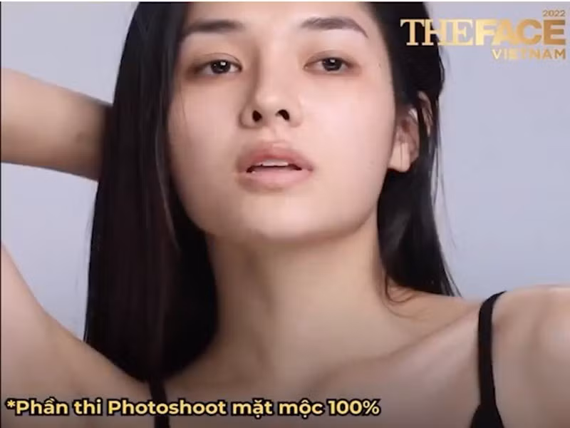 Hồng Hạnh khoe mặt mộc hoàn toàn trong một chương trình. Ảnh: Phụ Nữ Thủ Đô.