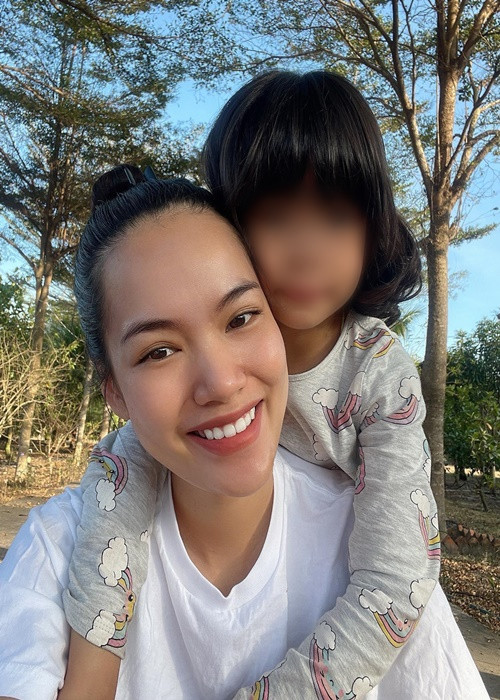 Tân hoa hậu tự tin khoe gương mặt không son phấn ở đời thường. Ảnh: Instagram.