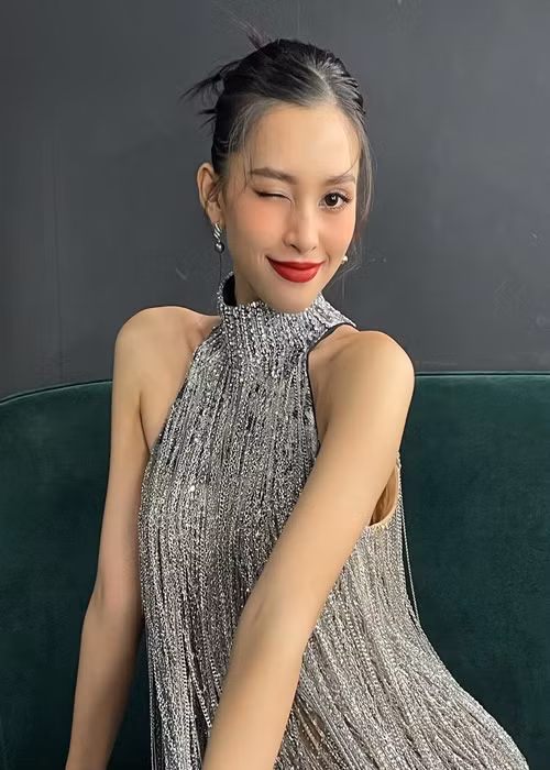 Phía quản lý của Hoa hậu Trần Tiểu Vy từ chối đưa ra ý kiến ở thời điểm hiện tại về tin đồn tình cảm của người đẹp. Ảnh: FBNV.