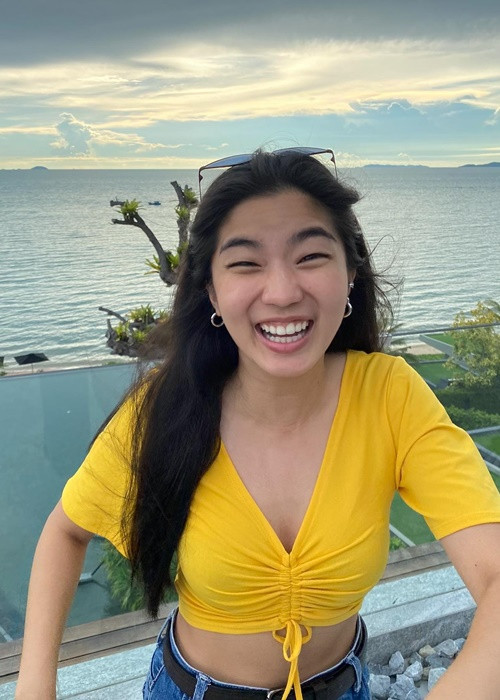 Tháng 4, Nicky đăng ảnh Goy và gửi lời chúc mừng đến bạn gái cũ. Ảnh: Instagram.