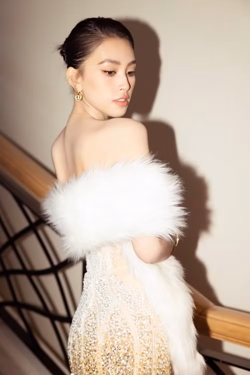 Tới nay, Tiểu Vy không công khai chuyện tình cảm. Ảnh: FBNV.