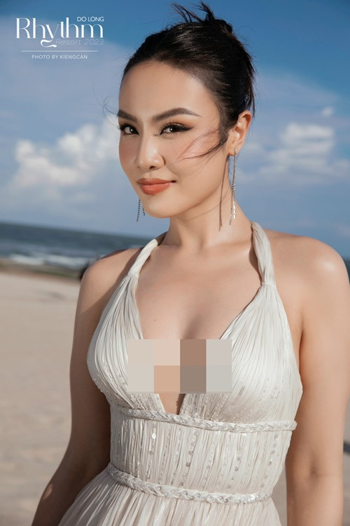 Tuy nhiên, đôi lúc nàng hậu vẫn cảm thấy buồn và khó hòa nhập showbiz vì mọi thứ còn mới mẻ. Thủy Tiên cho rằng bản thân là người hướng nội nên ngại ngùng khi làm quen với người trong giới. Ảnh: FBNV.