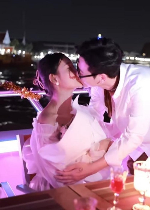 “Gà cưng” một thời của Vũ Khắc Tiệp nhận lời cầu hôn của tình trẻ. Ảnh: Thương Hiệu Và Pháp Luật.