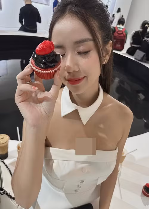 Mới đây, trên trang cá nhân, Bảo Ngọc - vợ cũ Hoài Lâm đăng tải loạt ảnh tham gia sự kiện giới thiệu dự án của Đạt G.