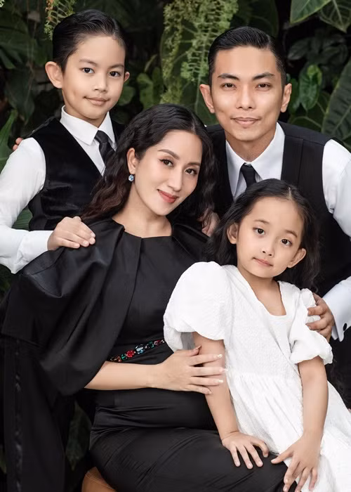 Bà bầu động viên chồng: "Ráng nha ông xã. Cả team bên đó cũng cần ông xã vực tinh thần mà. Đời vận động viên thể thao cống hiến là vậy. Than với vợ thôi chứ ông chiến tới cùng. Hiểu thì sẽ thành công". Ảnh: FBNV.