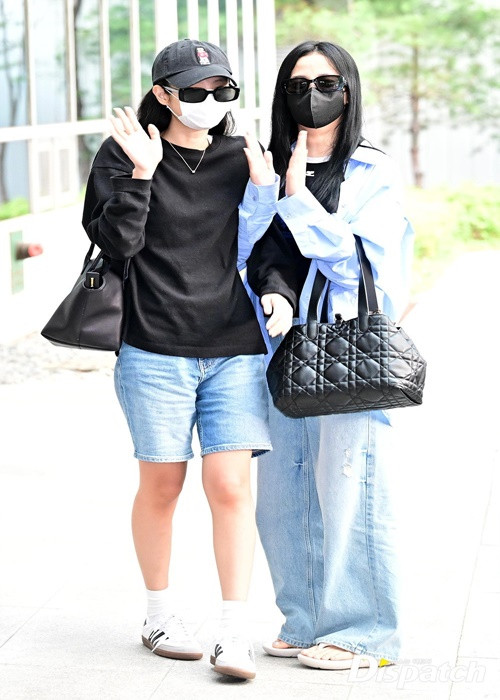 Jisoo và Jennie chưa có động thái mới sau concert. Ảnh: Dispatch.