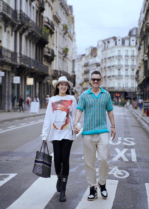 Nữ diễn viên được chồng chiều chuộng. Ngày Valentine 2023, Lưu Đê Ly được Huy DX chuyển khoản hơn 200 triệu đồng.