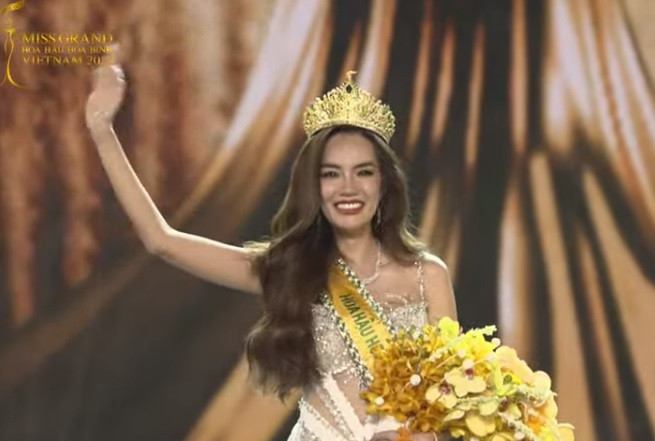 Lê Hoàng Phương đăng quang Hoa hậu Hòa bình Việt Nam 2023 - Hình 4 Le Hoang Phuong dang quang Hoa hau Hoa binh Viet Nam 2023-Hinh-4