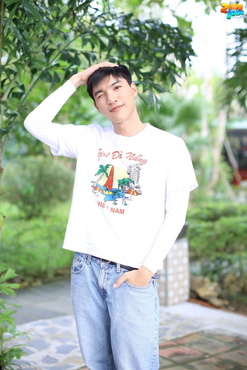 HIEUTHUHAI ngày càng đắt show ca hát, đóng quảng cáo. Ảnh: FBNV.