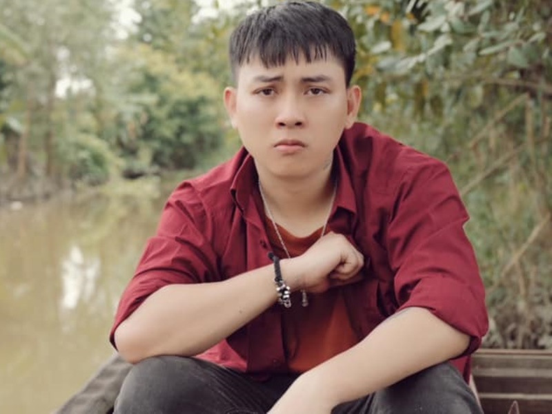 Năm 2020, ca sĩ Hoài Lâm ly hôn Bảo Ngọc. Trước khi chia tay, cả hai có 9 năm gắn bó và sinh được hai cô con gái. Sau khi ly hôn, vợ cũ Hoài Lâm nuôi hai con.