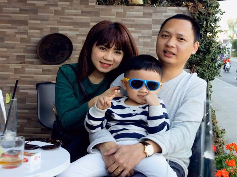 Nguyễn Hải Phong cho biết, ngày đó, Bảo Ly nổi tiếng xinh đẹp, được rất nhiều chàng trai theo đuổi còn anh chỉ là chàng sinh viên hiền lành, tương lai không biết làm gì. Ảnh: FBNV.