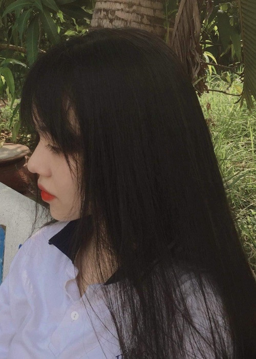 Người đẹp gốc Hải Phong khoe gương mặt góc nghiêng xinh đẹp cách đây 3 năm. Ảnh: FBNV.