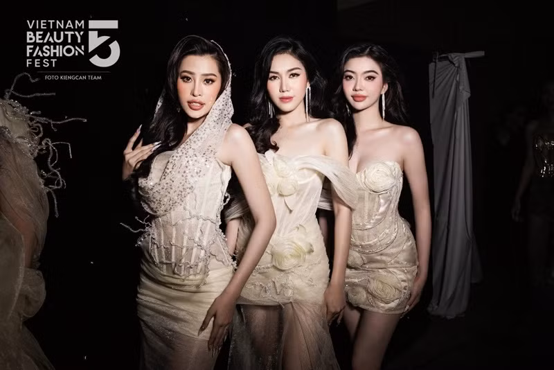 Trước chung kết Hoa hậu Hòa bình Việt Nam 2023, Cẩm Tú chia sẻ trên trang cá nhân: “Dù kết quả ra sao, em cũng xin chân thành cảm ơn mọi người đã đồng hành và ủng hộ em. Em sẽ cố gắng để hoàn thiện bản thân hơn trong tương lai”. Ảnh: FBNV.