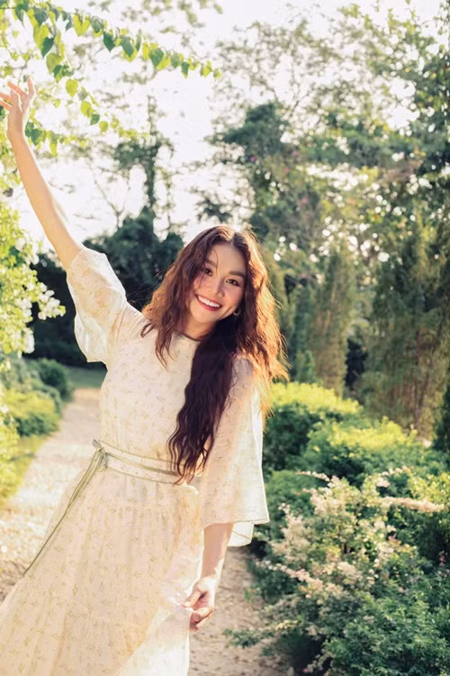 Thanh Hằng và bạn trai giống ở điểm “khó ăn khó ở” và ít tiếp xúc với bên ngoài. Ở nhà, bạn trai của Thanh Hằng có tên thường gọi là hot boy. Ảnh: FBNV.