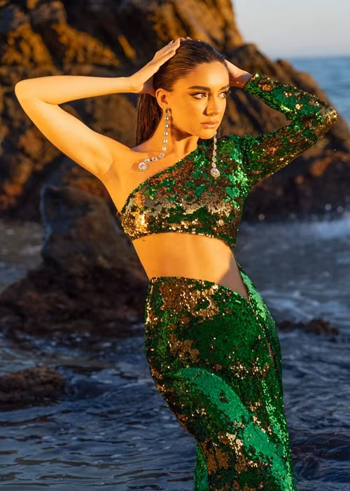 Celia cao 1m73, thông thạo tiếng Anh, tiếng Pháp, tiếng Ba Lan. Ảnh: Miss Grand International.