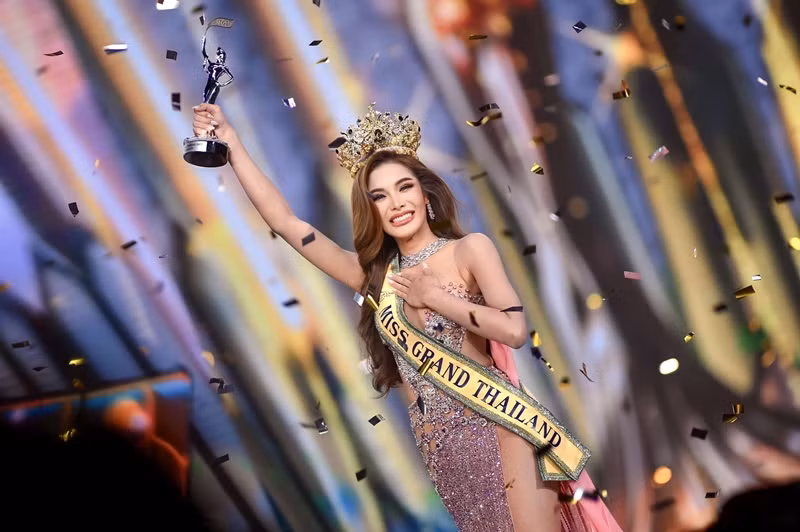 Thaweeporn Phingchamrat giành vương miện Hoa hậu Hòa bình Thái Lan 2023 hồi tháng 4. Ảnh: Miss Grand International.