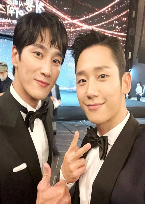 Nếu như Jung Hae In có đai đen Taekwondo, Ahn Bo Hyun xuất thân là một boxer. Ảnh: Instagram.