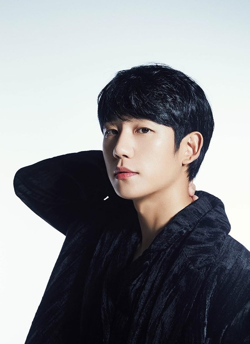 Nam diễn viên cũng thừa nhận, anh bối rối đến mức tim đập loạn xạ khi gặp cô gái nhóm BlackPink lần đầu. Ảnh: Instagram.