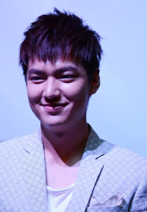 Không ít lần Lee Min Ho mất phong độ vì tăng cân. Ảnh: Infonet.