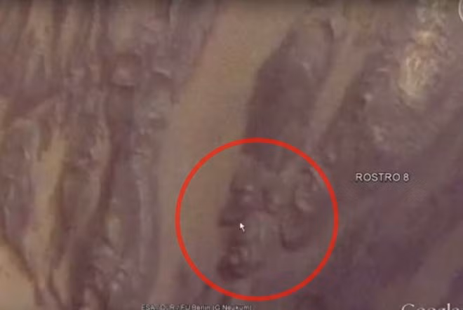 Mới đây nhất, một tín đồ của những hiện tượng siêu nhiên đã chia sẻ một bức ảnh của NASA và phát hiện của mình về khuôn mặt của một người ông da đỏ trên trên bề mặt sao Hỏa. Marcelo Irazusta, sống ở Argentina đã sử dụng Google Maps sao Hỏa để thực hiện một chuyến tham quan ảo trên bề mặt của hành tinh đỏ và phát hiện ra người ngoài hành tinh kỳ lạ này.