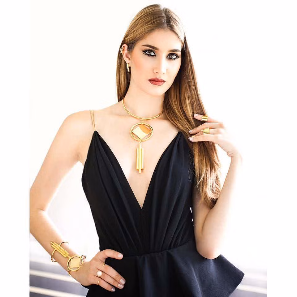 Phụ nữ Venezuela nổi tiếng vì đã giành được nhiều giải thưởng trong các cuộc thi sắc đẹp quốc tế. Họ sở hữu thân hình cao và thon gọn. Ngoài ra, phụ nữ Venezuela có trình độ học vấn và rất thân thiện. Ảnh: The Richest.