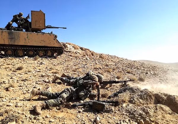 “Các đơn vị tình báo quân đội Lebanon đã bắt sống tay chỉ huy IS Basel Abdel Kader ở Arsal”, nguồn tin tiết lộ. Ảnh: FNA.