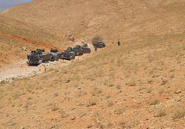 Anh: Lebanon tan cong du doi IS o bien gioi voi Syria-Hinh-9