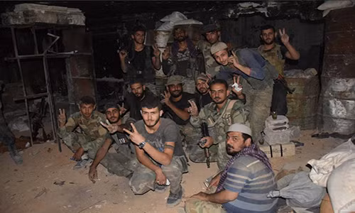 Al Masdar News đưa tin ngày 14/8, quân đội Syria chiếm đường hầm khủng nằm ở phía đông trạm bơm Sunbul, Đông Damascus, từ tay nhóm phiến quân Faylaq al-Rahman. Ảnh: AMN.