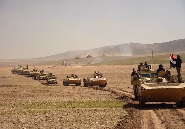 Đoàn xe quân sự rầm rập tiến về Tal Afar. Ảnh: FNA