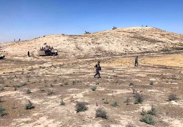 Nguồn tin cho hay, các lực lượng chính tham gia vào chiến dịch quân sự lần này bao gồm quân đội Iraq, Cảnh sát Liên bang, Không quân Iraq và lực lượng chống khủng bố Iraq (CTS) do Mỹ đào tạo. Ảnh: FNA