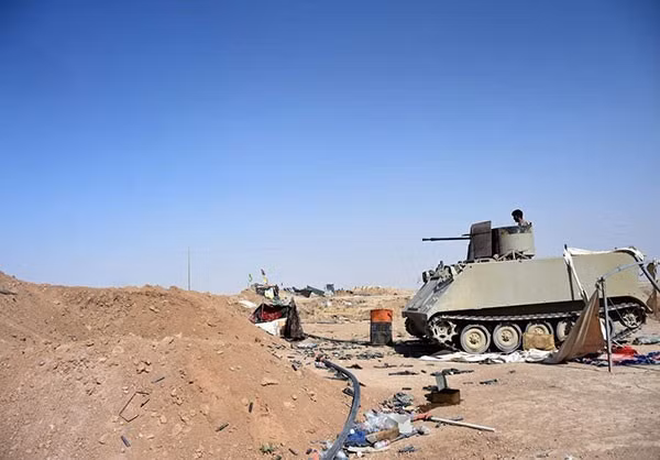 Theo các chỉ huy Mỹ và Iraq, khoảng 2.000 tay súng IS vẫn cố thủ trong thành phố Tal Afar. Ảnh: FNA