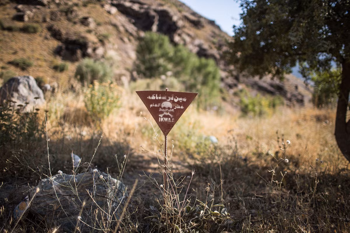 Nhiều bãi mìn được cài cắm tại khu vực biên giới Iran-Iraq trong những cuộc xung đột nhiều năm qua. Ảnh: AJ.