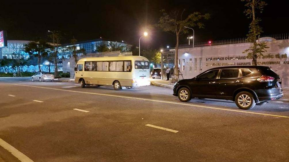 Video: Dua 18/20 du khach Han tu “tam dich” Deagu Han Quoc ve nuoc luc nua dem