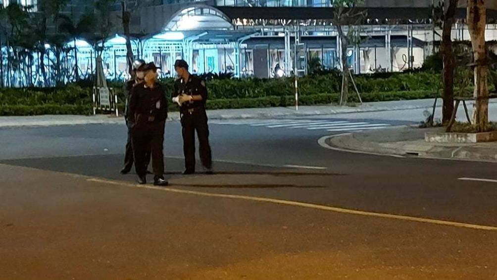 Video: Dua 18/20 du khach Han tu “tam dich” Deagu Han Quoc ve nuoc luc nua dem-Hinh-2