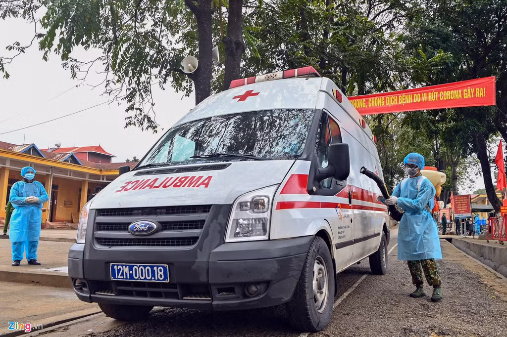 Mỗi khi tiếp nhận công dân mới, xe đặc chủng được dọn vệ sinh và phun khử trùng bằng Cloramin-B. Hiện tại, mỗi ngày đơn vị đều dọn vệ sinh nơi công cộng, khai thông dọn dẹp cống rãnh và thực hiện phun khử trùng 1 lần/tuần.